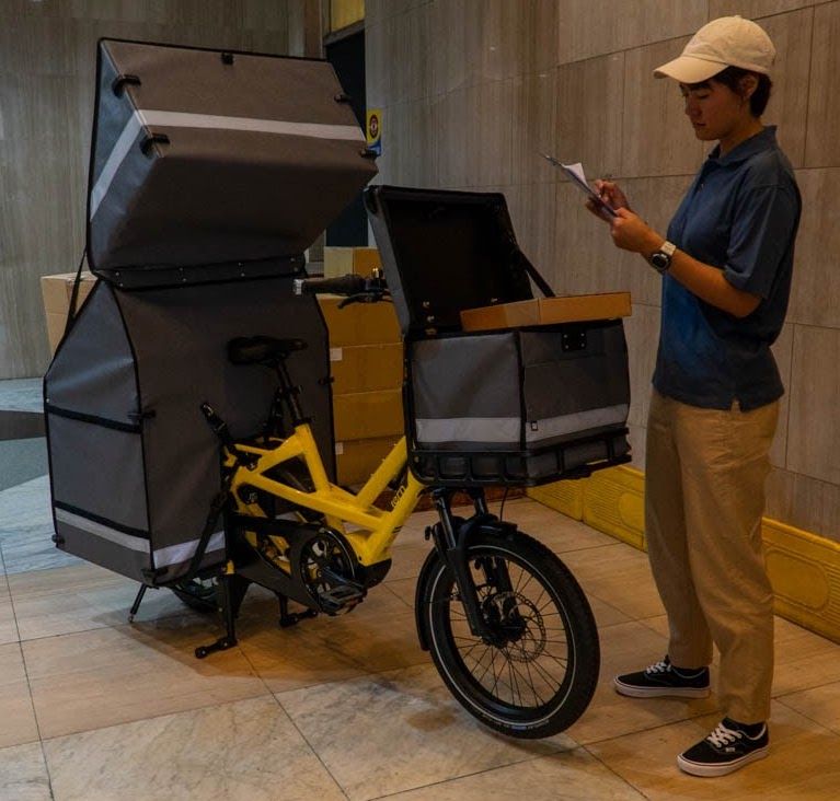 Bike cargo store box