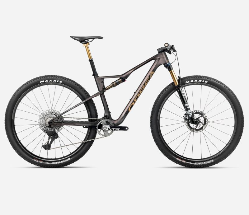 Amsler OIZ M-TEAM FACTORY L Cosmic Carbon View